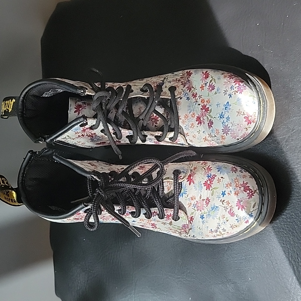 Dr Martens Delaney Girls Combat Boots Size US 1